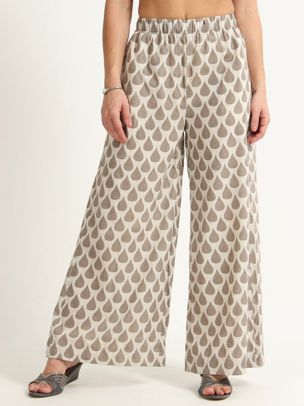 Flared beige palazzo