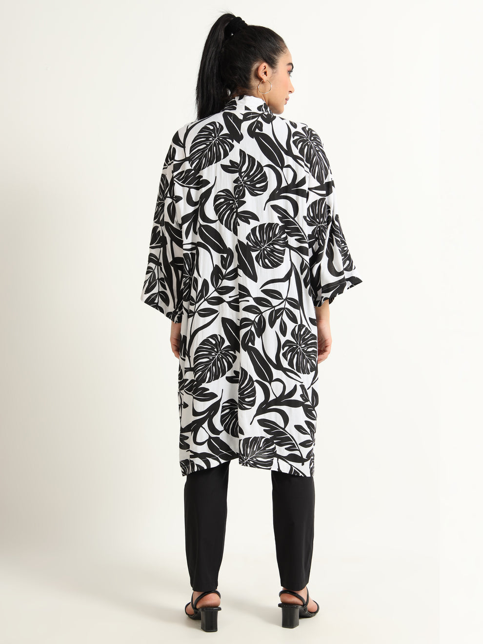 Shawl collar Mid length shrug