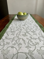 Green runner & Set of 6 placemats