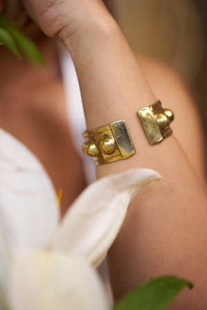 Bobble brass bangle
