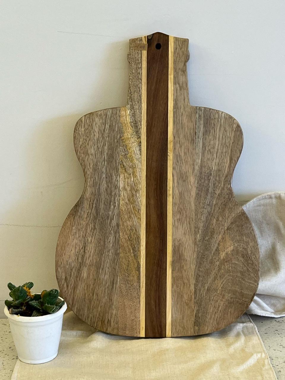 Guitar shaped chopping board