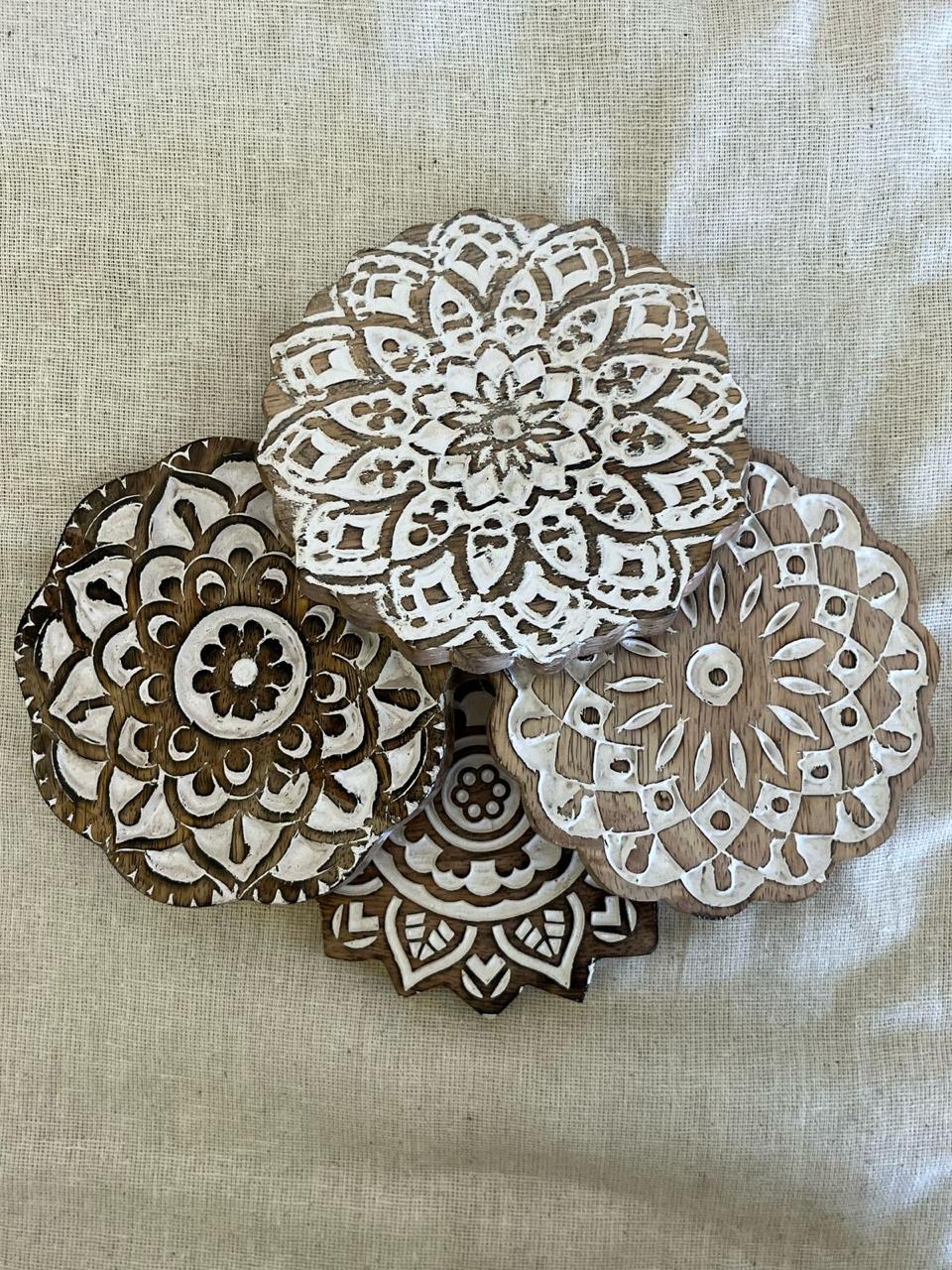 Mango wood coasters set of 4