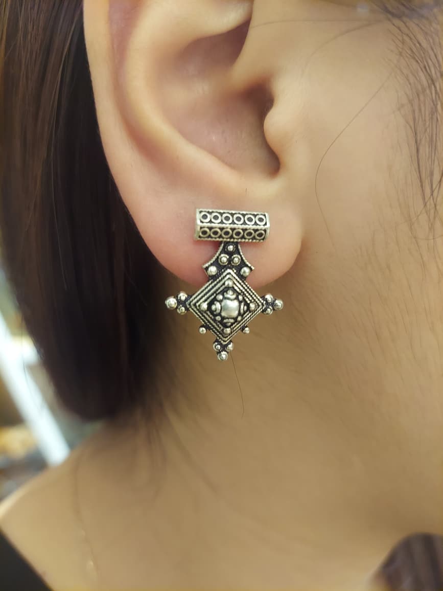 Tribal stud