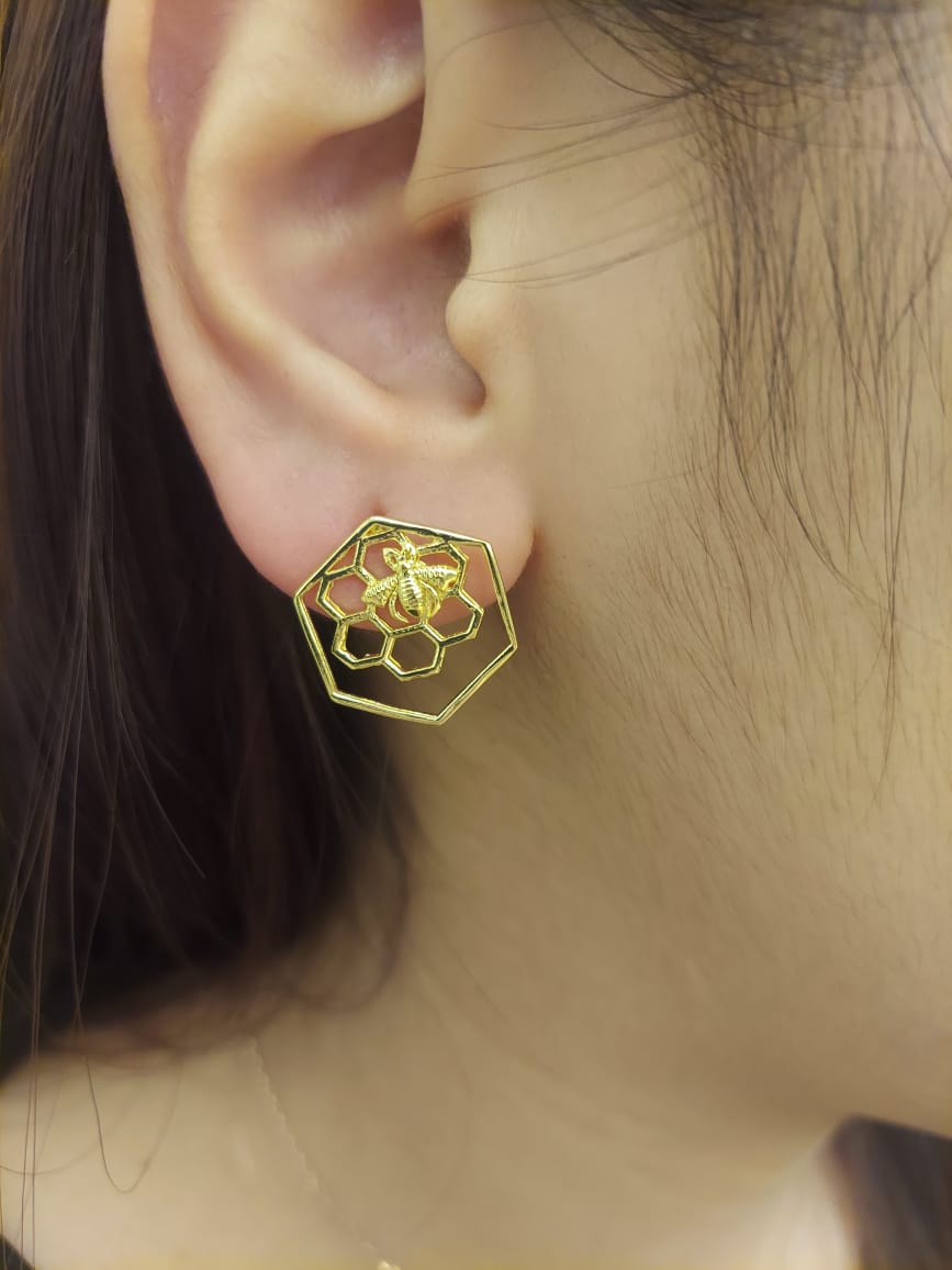 Honeycomb earrings gold