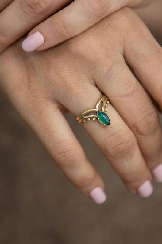 Vanki brass ring in green Onyx adjustable