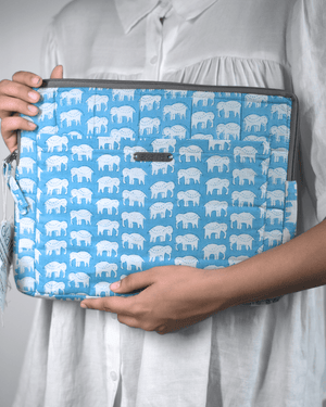 Elephant motifs laptop sleeve