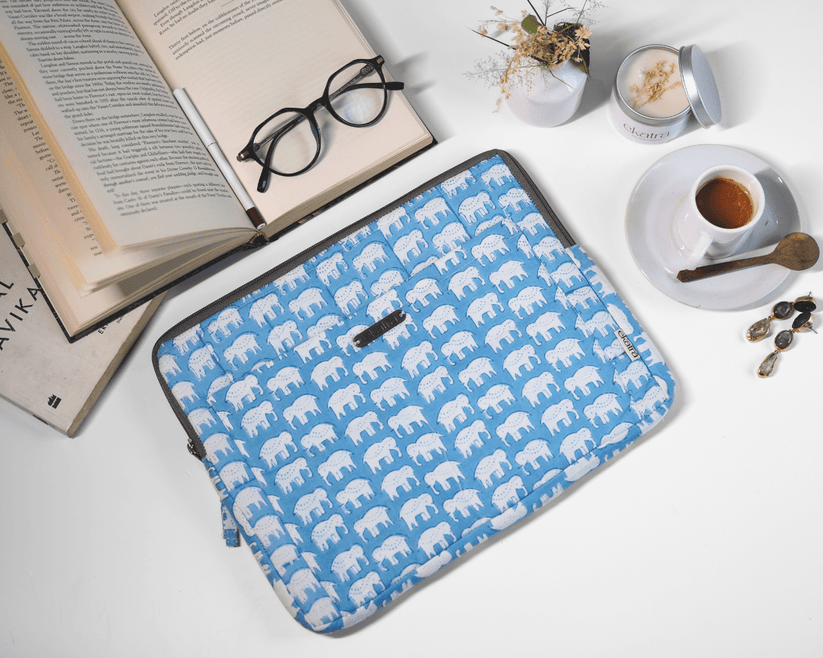 Elephant motifs laptop sleeve